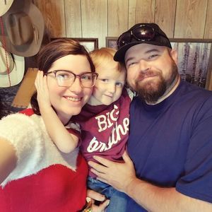 Meet your Posher, Raee lynn